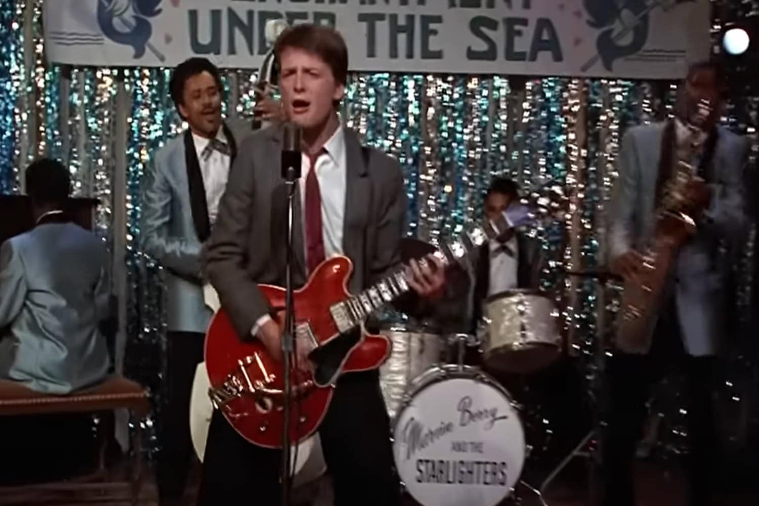 Robert Zemeckis podría dirigir un musical de Regreso al futuro: ¡Una nueva perspectiva para el clásico!