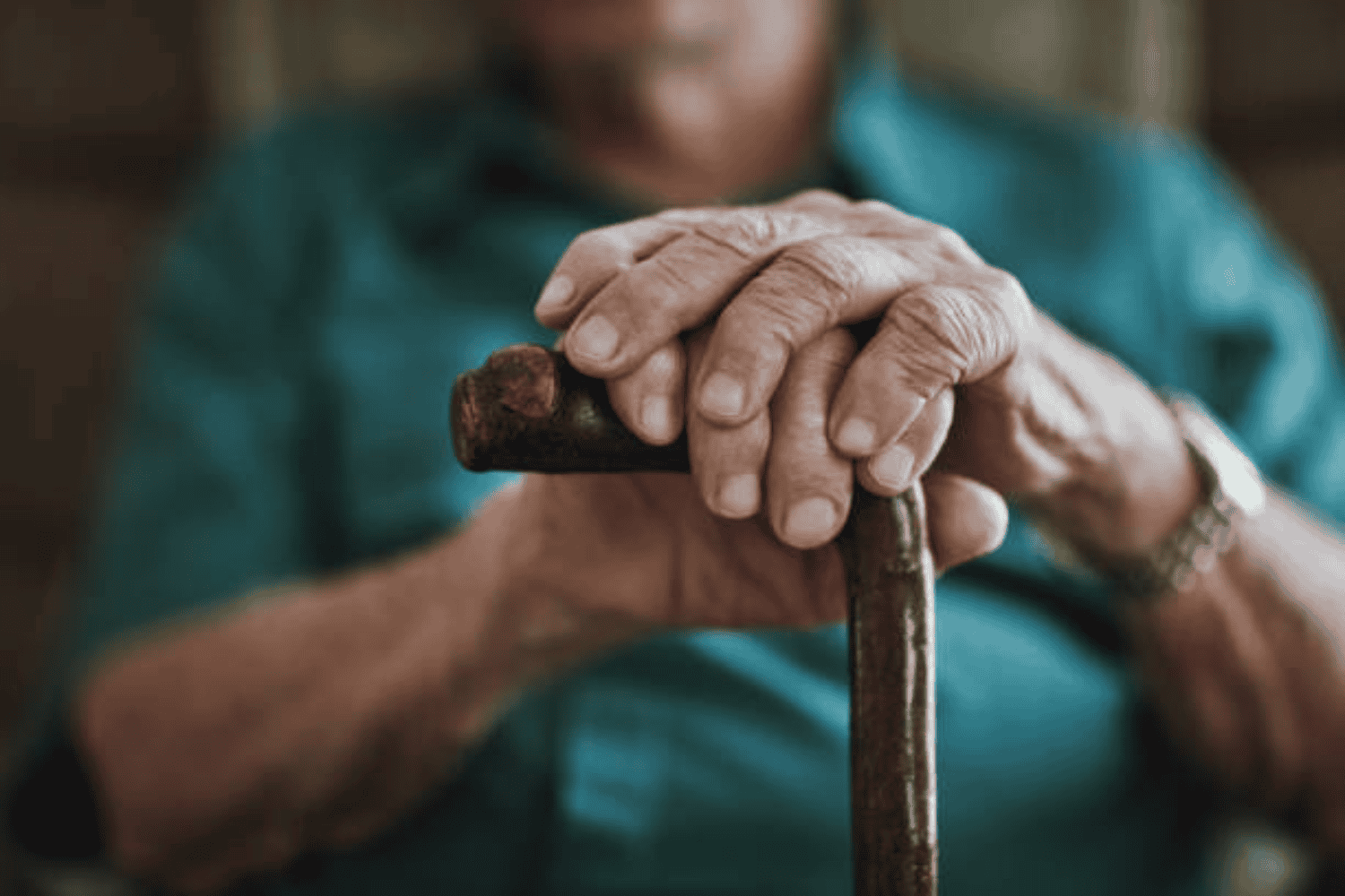 El país con más ancianos del mundo y menos hijos por habitante no está en Europa