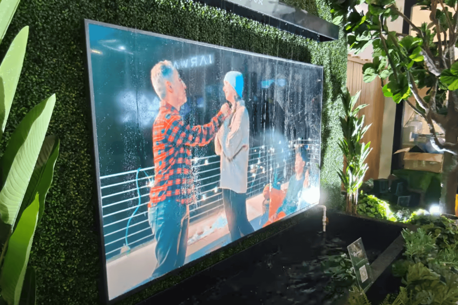 CES 2025: el televisor “sumergible” que revoluciona los exteriores