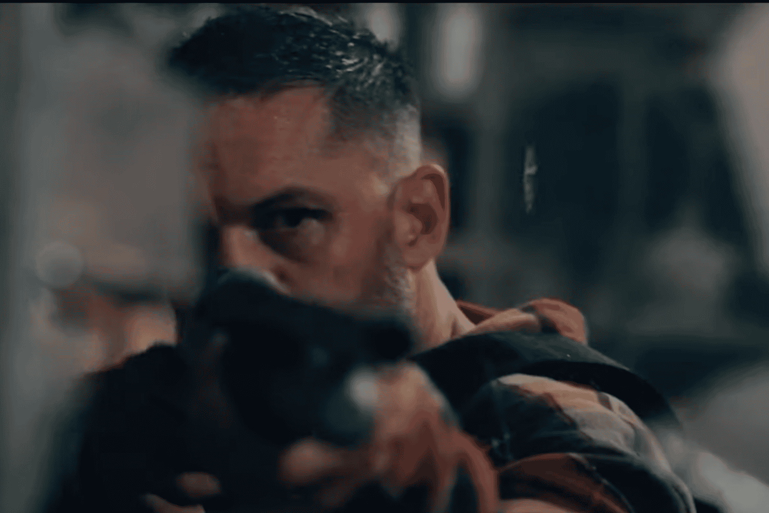 La impactante nueva película de Netflix con Tom Hardy que promete acción sin límites
