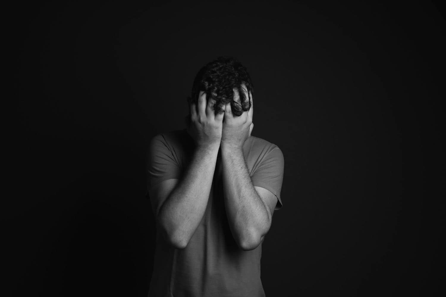 El factor inesperado que amenaza la salud mental de los jóvenes españoles
