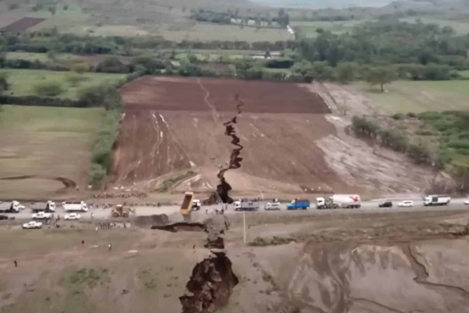Una grieta gigante está partiendo a África