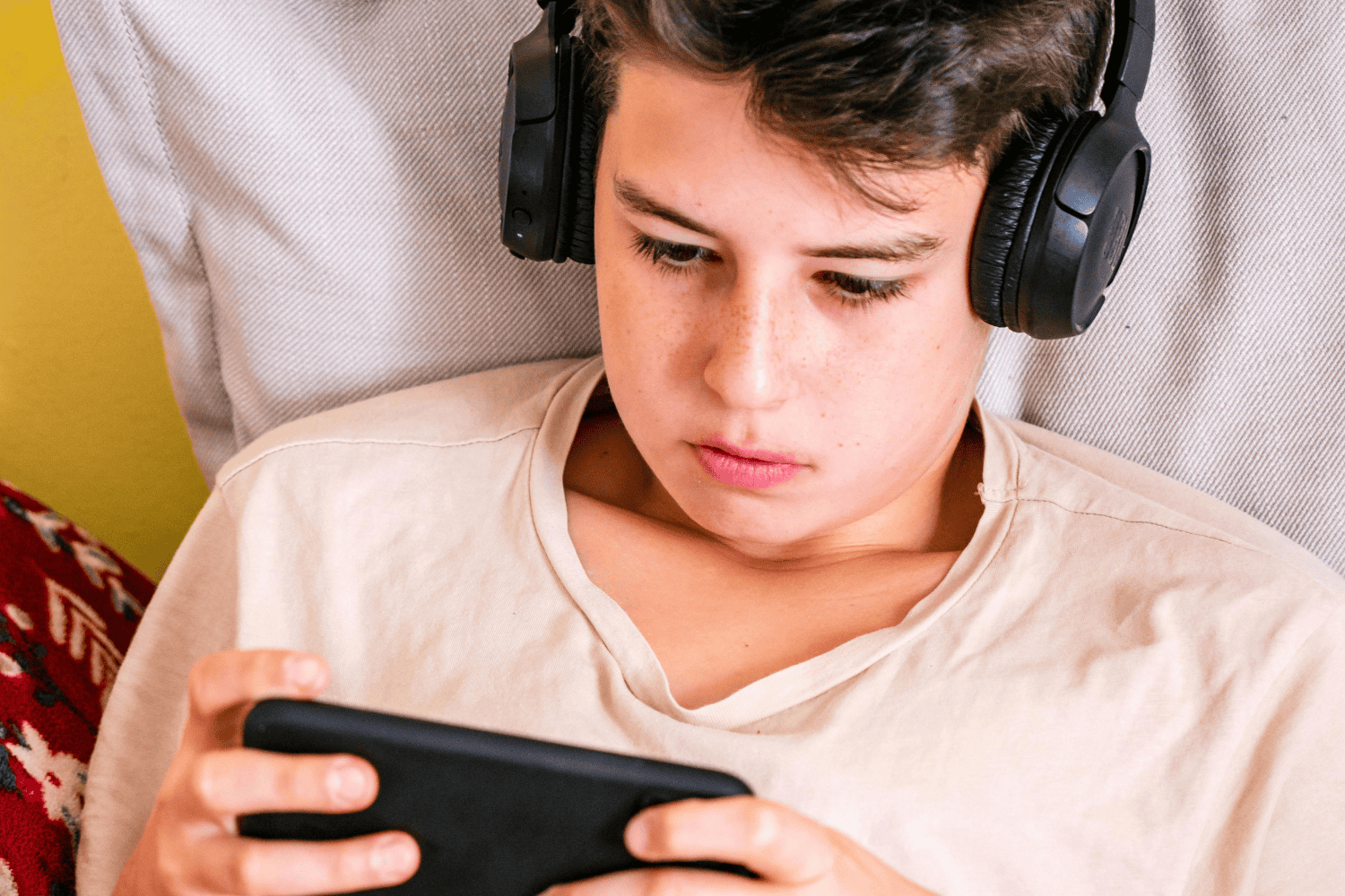 Redes sociales y preadolescentes: el lado oculto que potencia la depresión