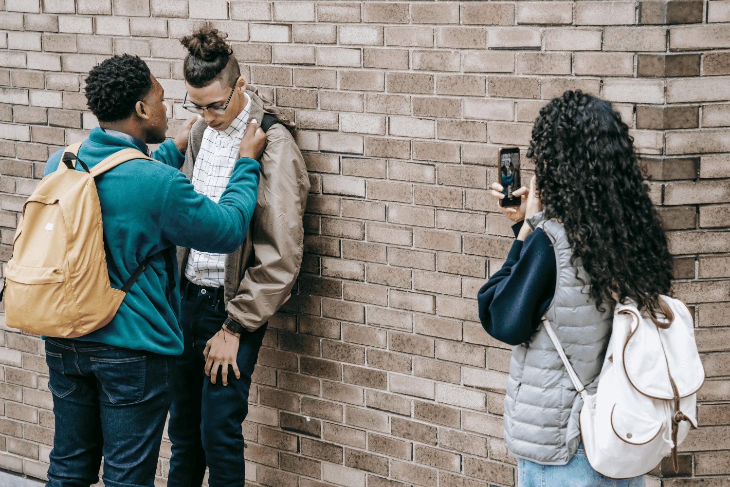 El ciberacoso entre adolescentes y el rol clave de los amigos: cómo proteger a los más vulnerables