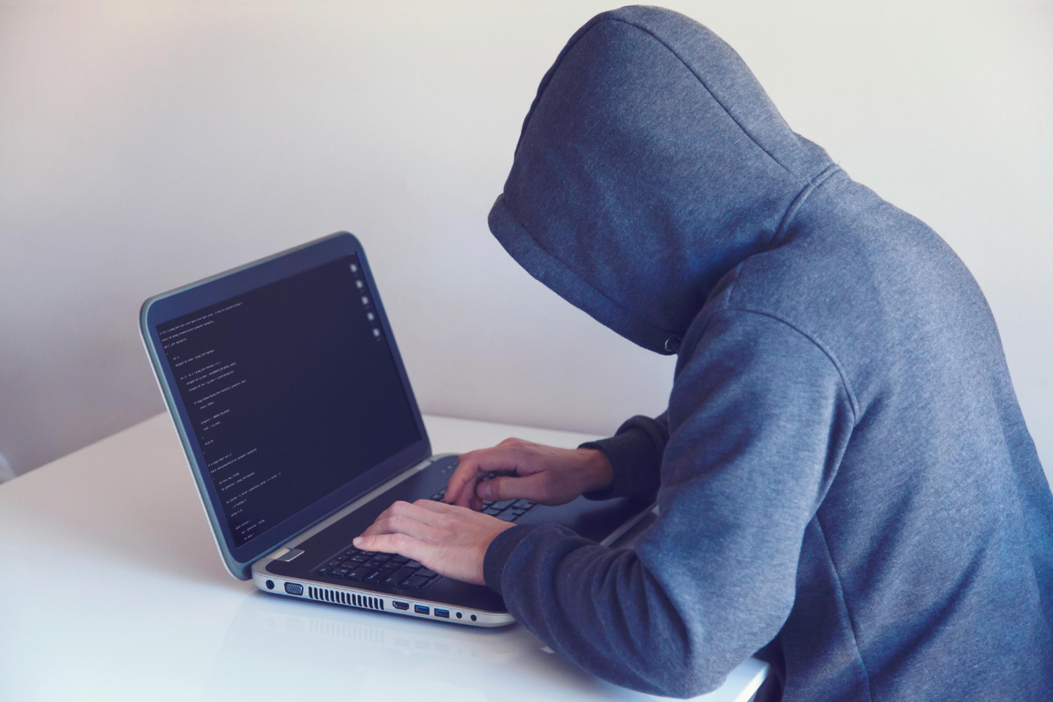 Investigadores descubren cómo un paquete común robaba mensajes sin ser detectado