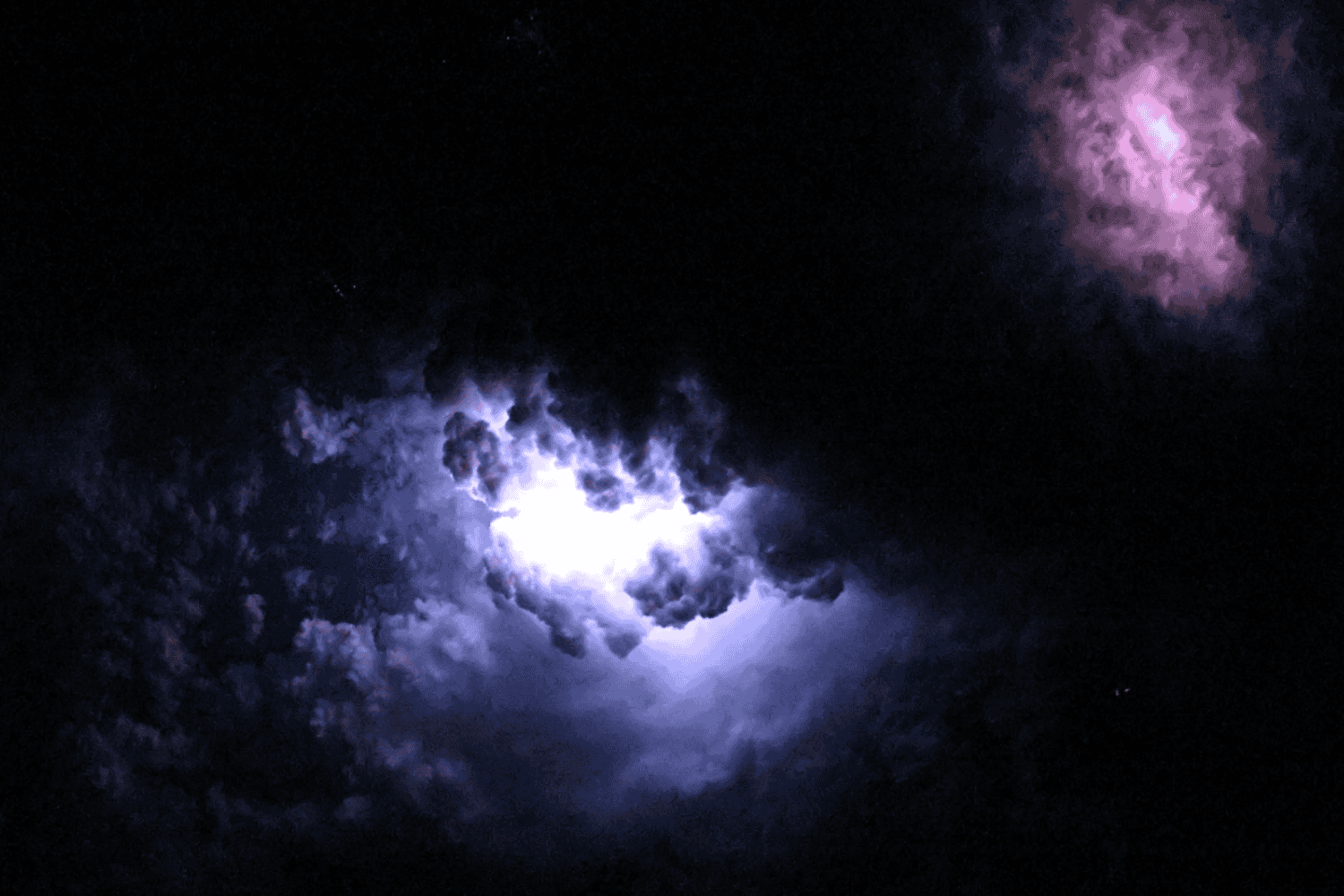 Así se ven los rayos desde el espacio: lo que descubrieron las astronautas de la NASA