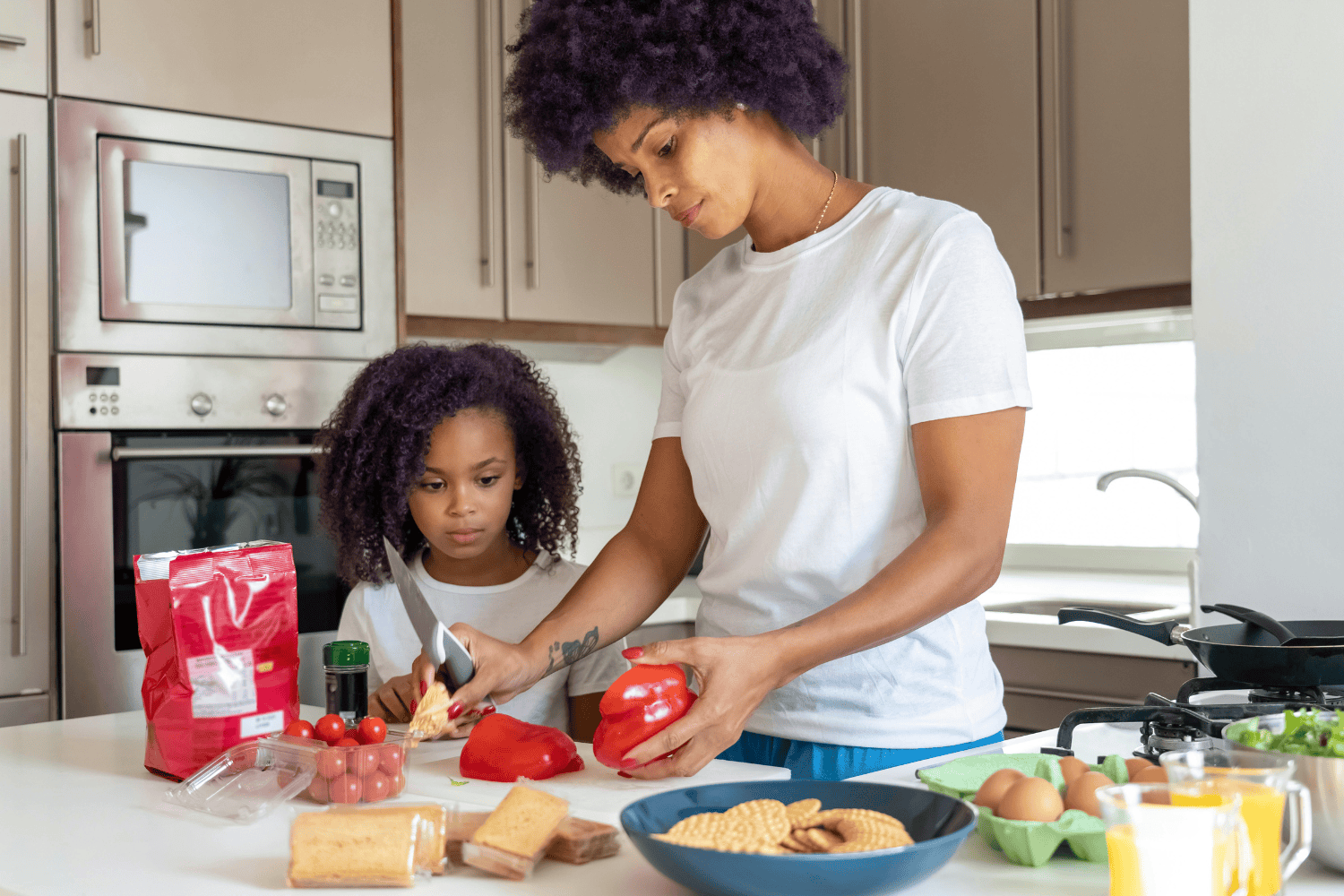 Hábitos alimenticios y paternidad: cómo lo que comen los padres en la adolescencia impacta en sus hijos