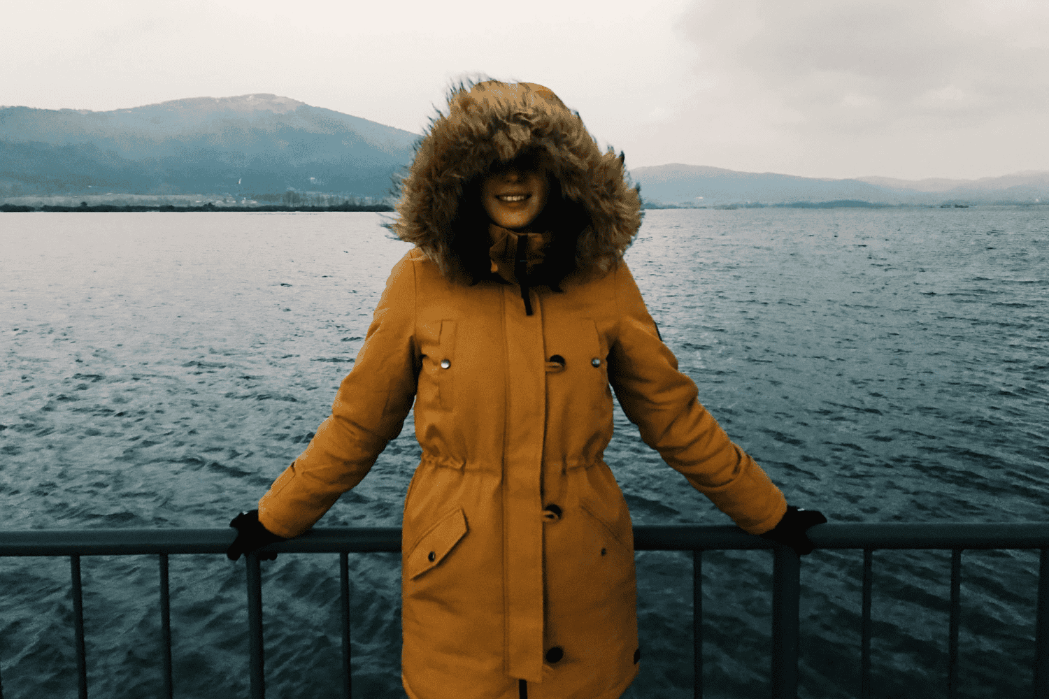 Cómo vestirse para el frío extremo sin fallar: claves científicas para abrigarse bien