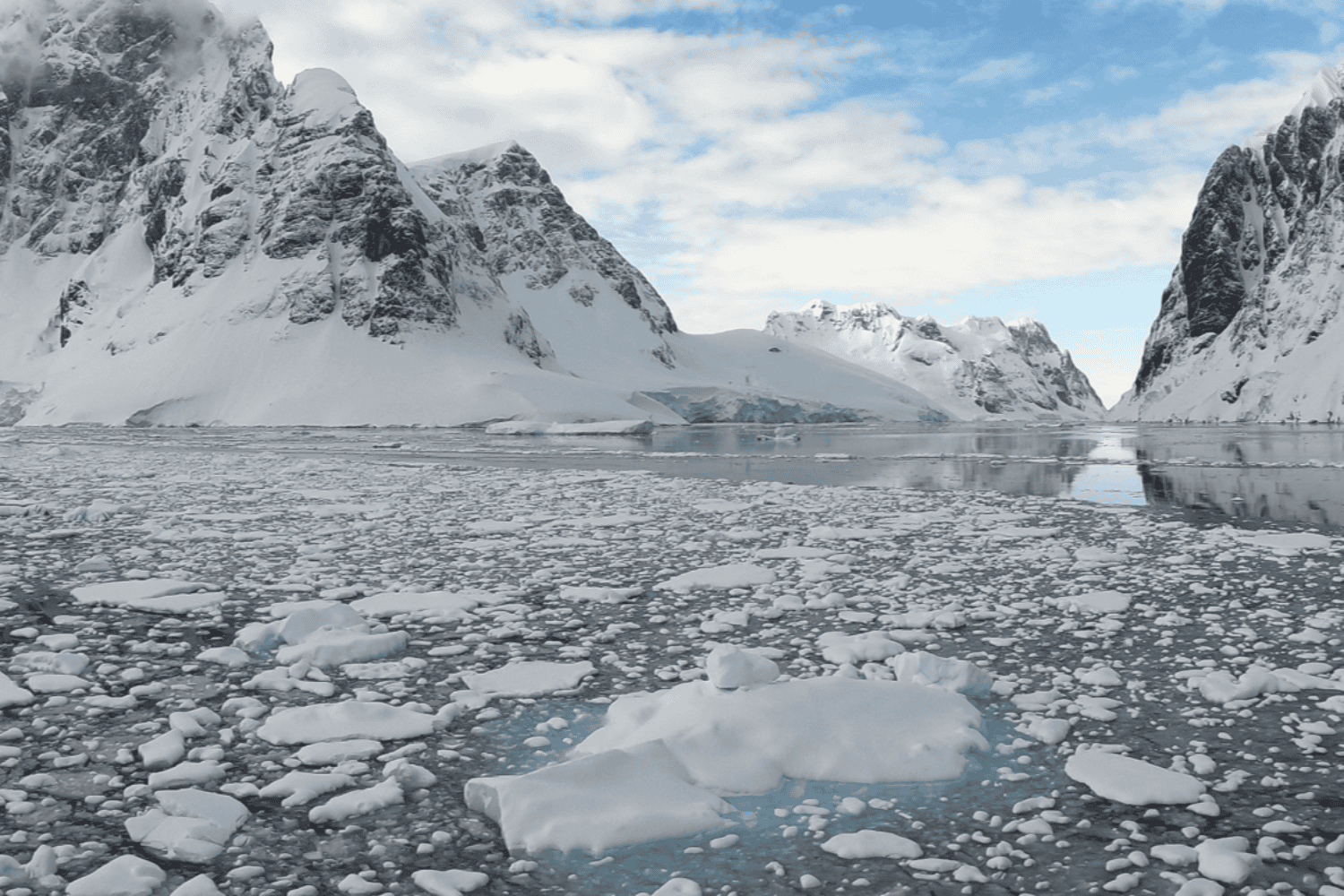 El punto más profundo de la Tierra está oculto bajo el glaciar Denman