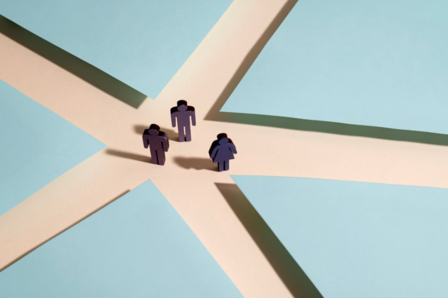 Desde la adolescencia hasta la adultez: cómo cambia la influencia social en nuestras decisiones