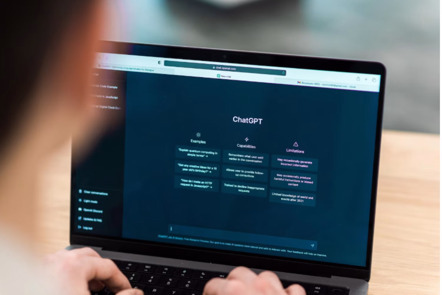 Adictos a la conversación: cómo el uso excesivo de ChatGPT puede afectar el equilibrio emocional