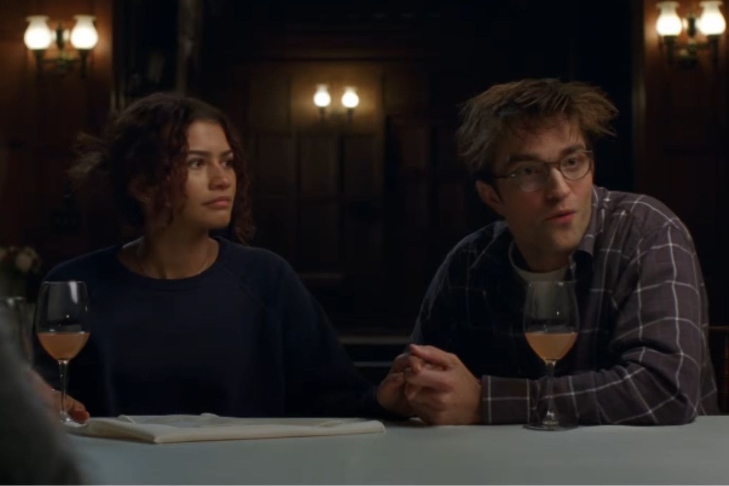 El drama reúne a Zendaya y Robert Pattinson en una historia romántica donde una boda puede cambiarlo todo