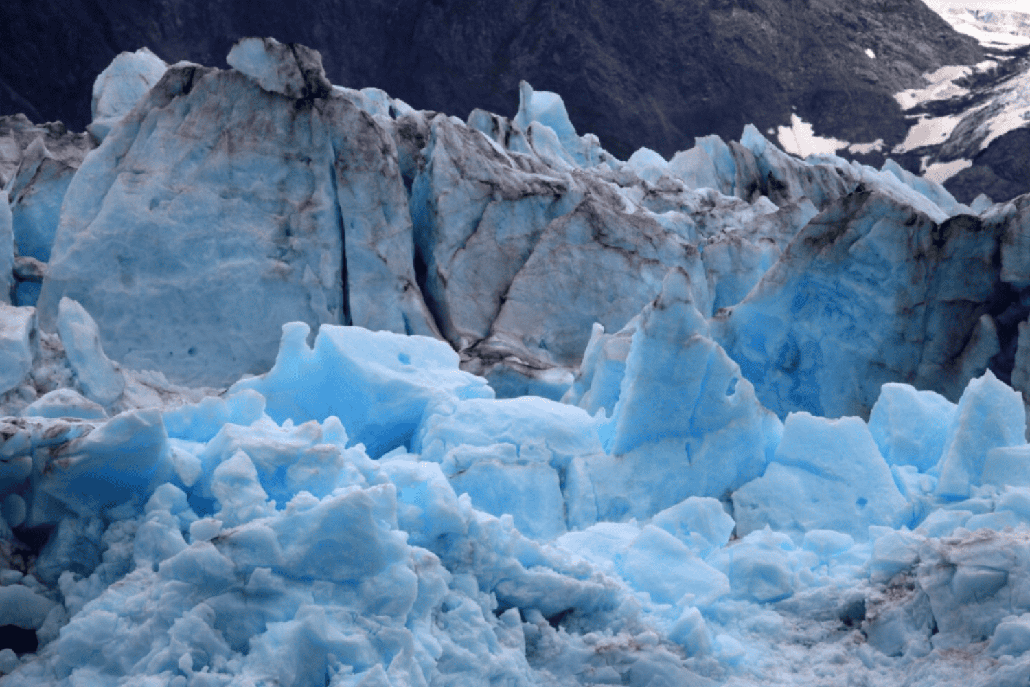 La solución que llega desde el hielo: así funcionan los miniglaciares que podrían cambiar el futuro del agua