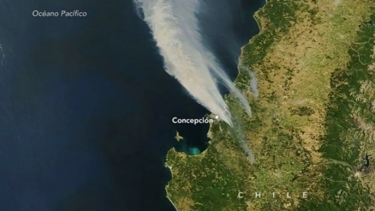 Las nubes de Australia que la NASA fotografió como si fueran pinturas vistas desde el espacio