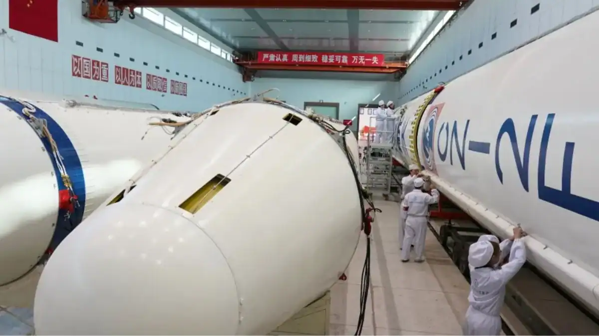 China acelera su carrera hacia la Luna y promete llegar en 2030