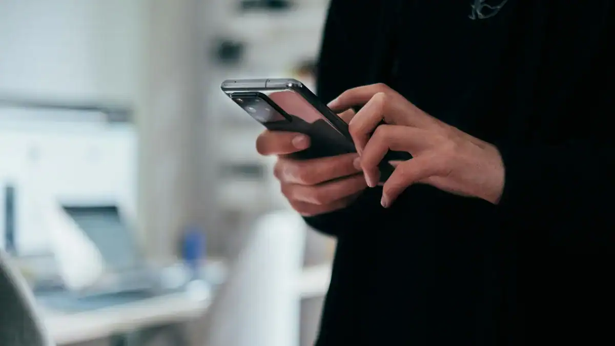 NordBot: el agente de IA de NordVPN que analiza mensajes, enlaces e imágenes sospechosas antes de que hagas clic