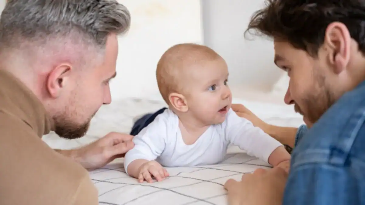 Los bebés no aprenden todo lo que miran: el contacto visual les indica qué información es importante