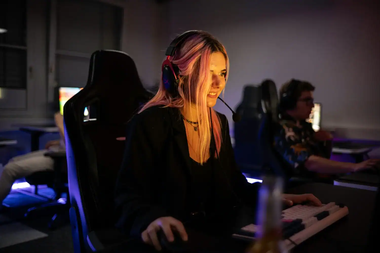 Chicas en los esports: la paradoja del gaming femenino