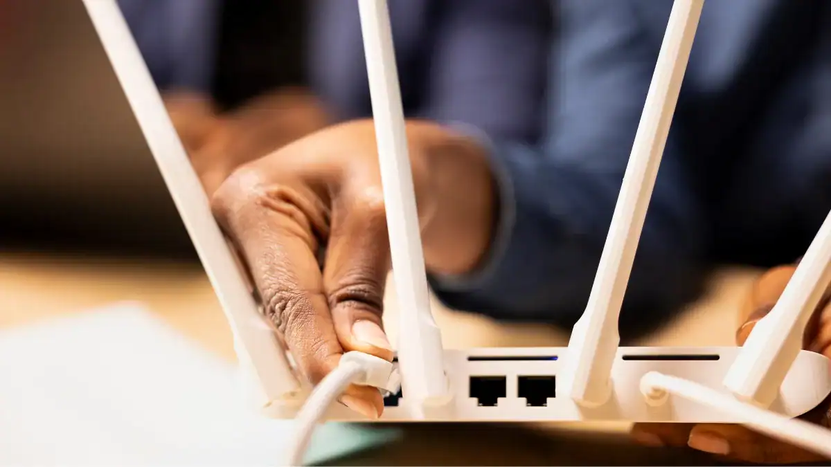 Llevamos años durmiendo junto al router: esto es lo que realmente sabe la ciencia sobre el WiFi y nuestra salud
