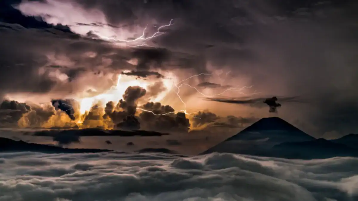 Las megatormentas tropicales podrían cambiar el calendario de lluvias: llegarían más tarde y con mucha más fuerza