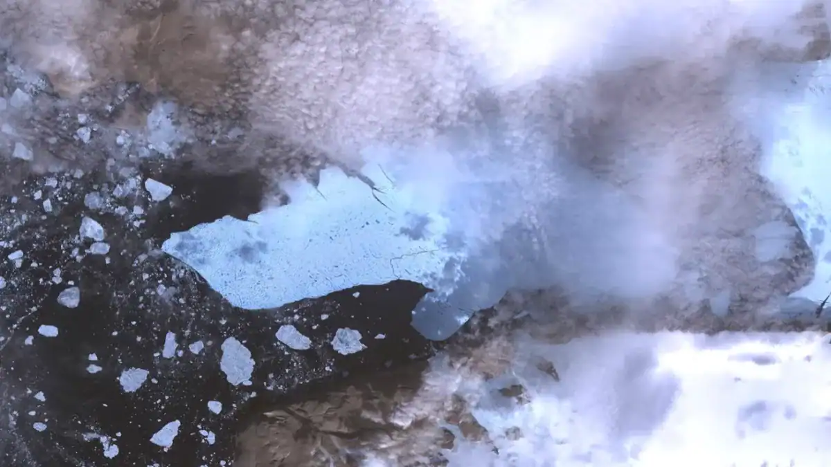 Groenlandia pierde un bloque de hielo del tamaño de Manhattan y el glaciar Petermann queda más vulnerable