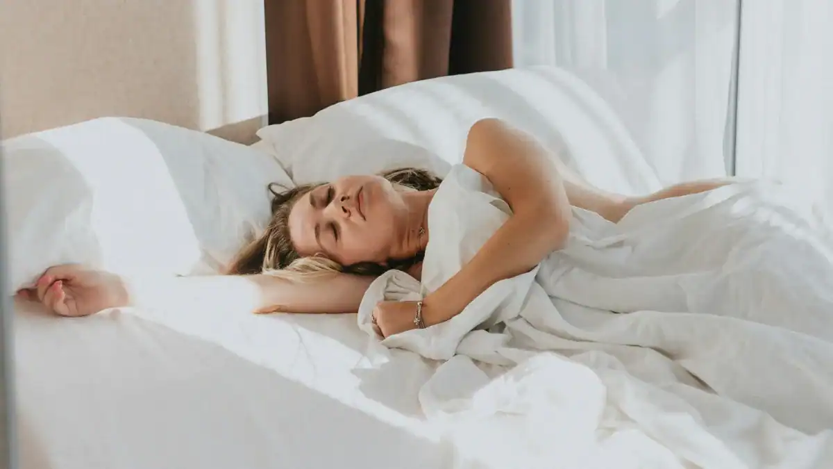Dormir 80 minutos menos por noche durante seis semanas puede hacerte subir de peso, según un estudio
